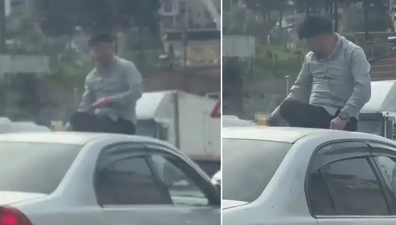 Trafikte Şaşırtan Görüntü: Otomobil Üzerinde Alem Yapan Gençler