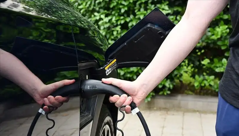 ABD'nin Gümrük Vergilerine Karşı İngiltere'den Elektrikli Araç Üreticilerine Destek Dalgası