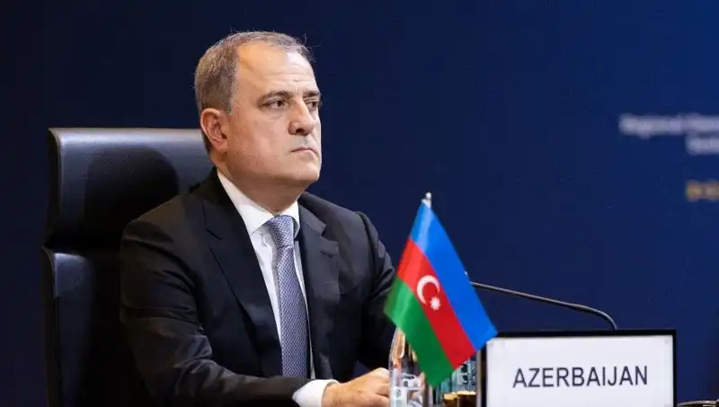 Azerbaycan ve Ermenistan'dan Tarihi Anlaşma: Barış Sürecinde Yeni Bir Sayfa