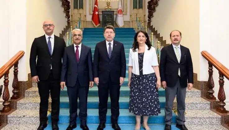 DEM Parti İmralı Heyeti, Adalet Bakanı Yılmaz Tunç ile Görüşme Gerçekleştirdi