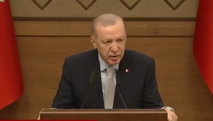 Cumhurbaşkanı Erdoğan: "Milleti Provokasyonlarla Yanlış Yola Sürükleyen Gazeteci Olmaz"