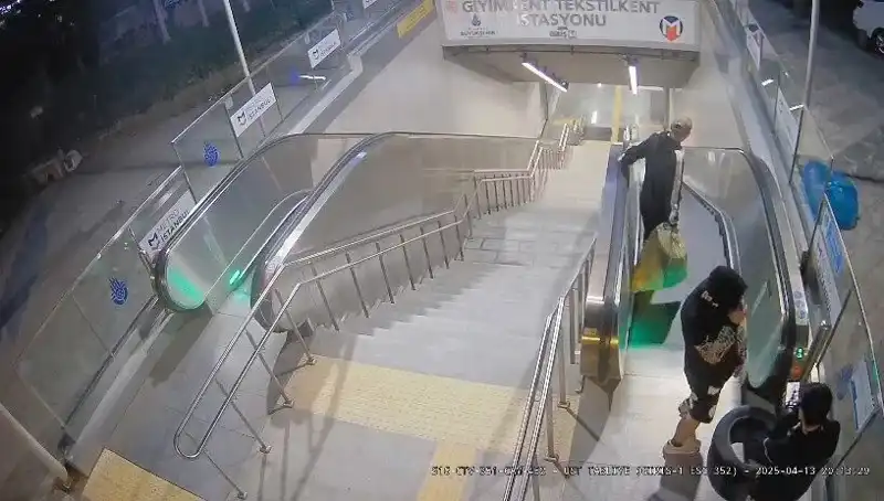 Metro İstasyonunda Şok Olay: Şüpheliler Çöp ve Lastik Attı!
