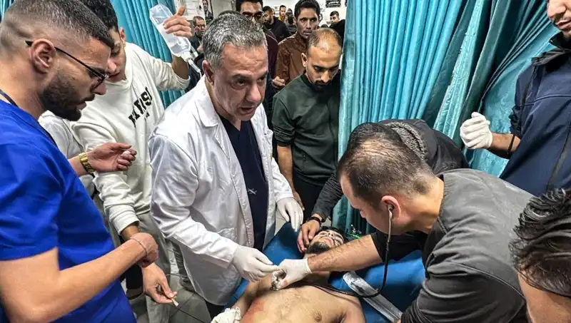 İsrail, Alıkoyduğu Filistinli Hastane Müdürünü Kayıp Ağırlıkla Sıkıştırıyor