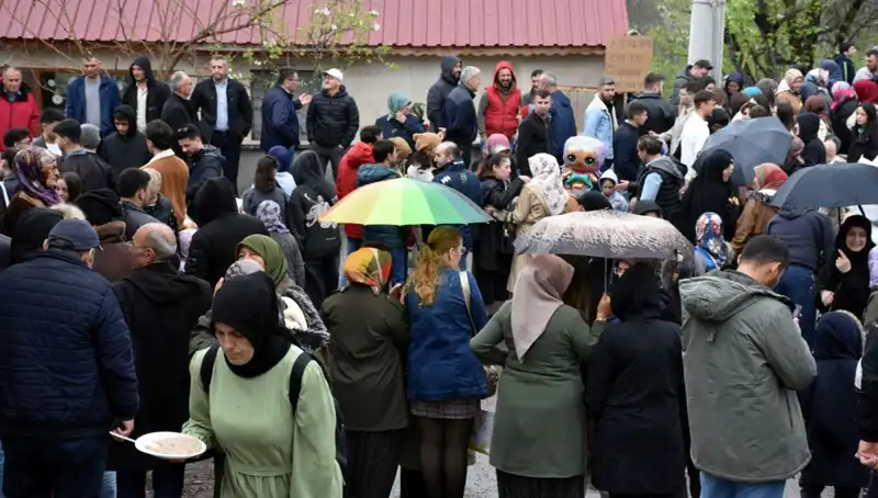 Gelenekten Geleceğe: 12 Bin Kişilik Bayramlaşma Şöleni