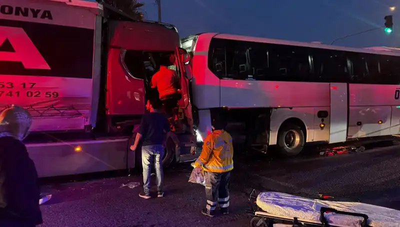 Dört Araçlı Zincirleme Kaza: Bir Kişi Hayatını Kaybetti, Dikkat Uyarısı