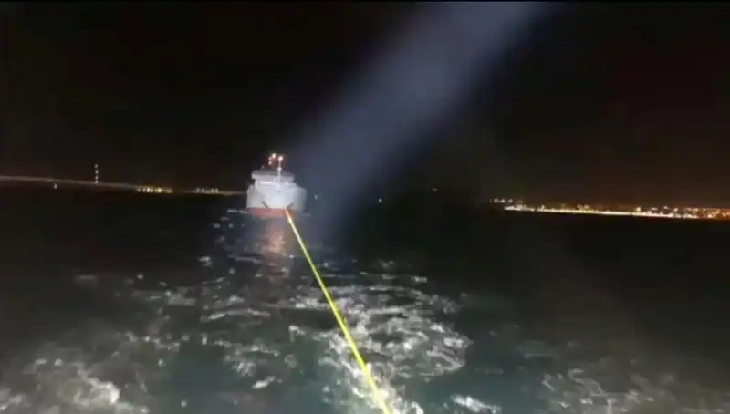 Çanakkale Boğazı'nda Gemilere Korkutan Arıza: Seyir Güvenliğini Tehdit Etti