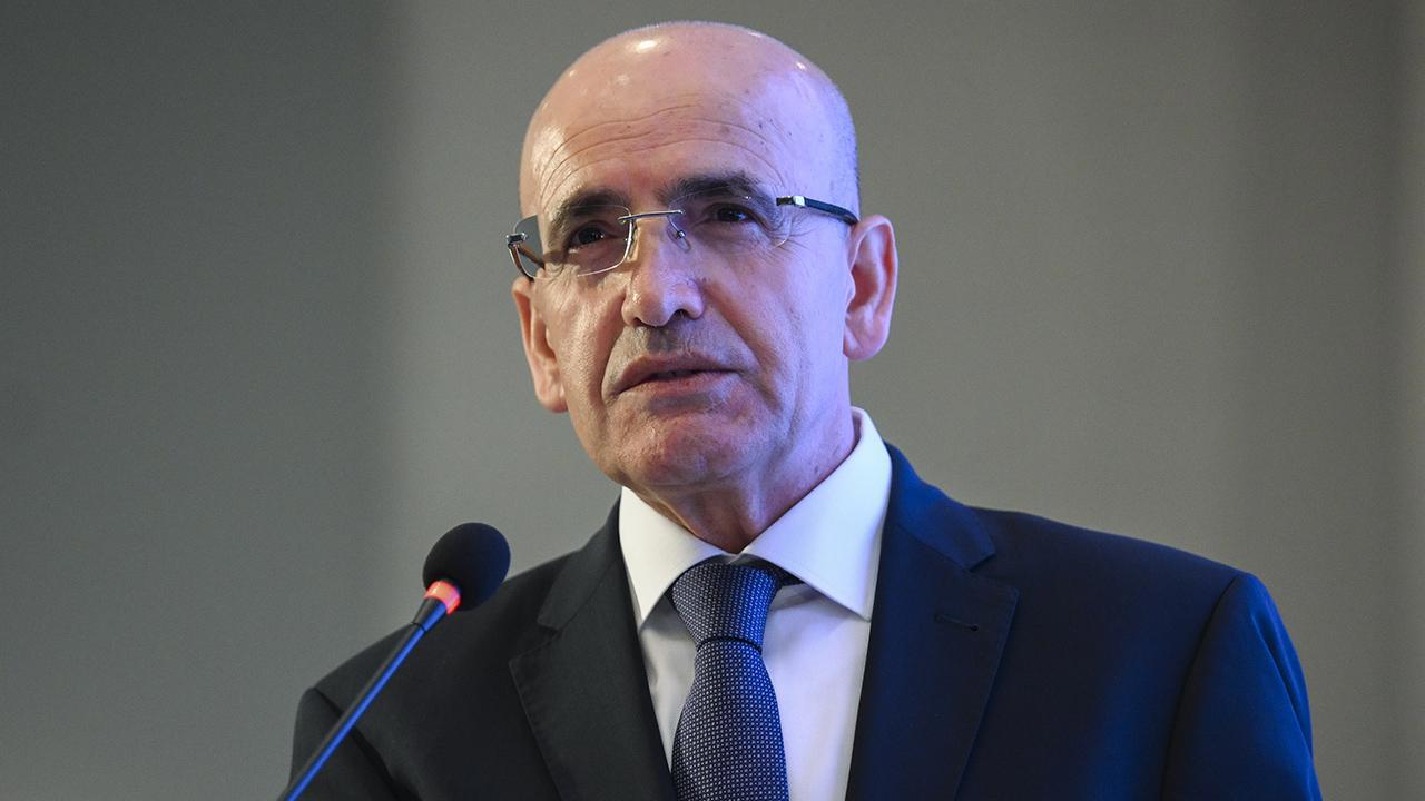 Bakan Şimşek: 2025 yıl sonu enflasyon tahmini açıklandı.