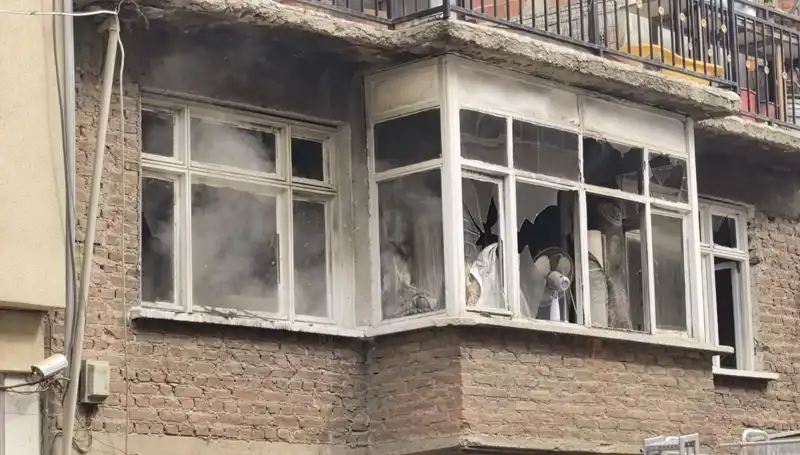 Bursa'da Yangın: 2 Katlı Ev Küller İçinde Kaldı