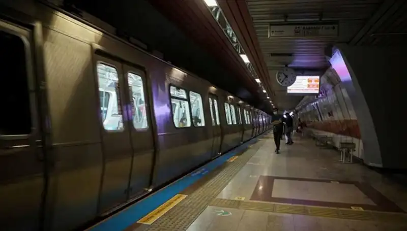 İstanbul Ulaşımında Yeni Dönem: Taksim ve Şişhane İstasyonları Açıldı!