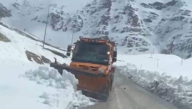 Kar Engeli Aşıldı: Beş Ay Kapalı Kalan Yol Tek Haftada Yeniden Açıldı