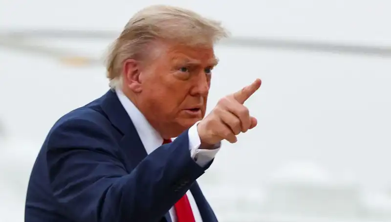 Trump Yönetiminden 36 Ülkeye Seyahat Yasağı Hazırlığı İddiaları