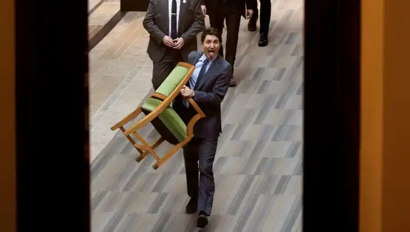 Trudeau, Sandalyelerini Alarak Politikayı Sarsacak Bir Adım Attı