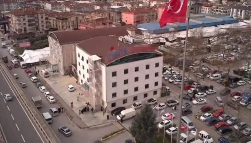 Özel Hastaneye Deprem Mührü! Perde Betonları Kestiler Mi?