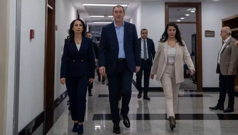 DEM Partisi Heyeti, Stratejik Siyasi Turu ile Dikkat Çekiyor
