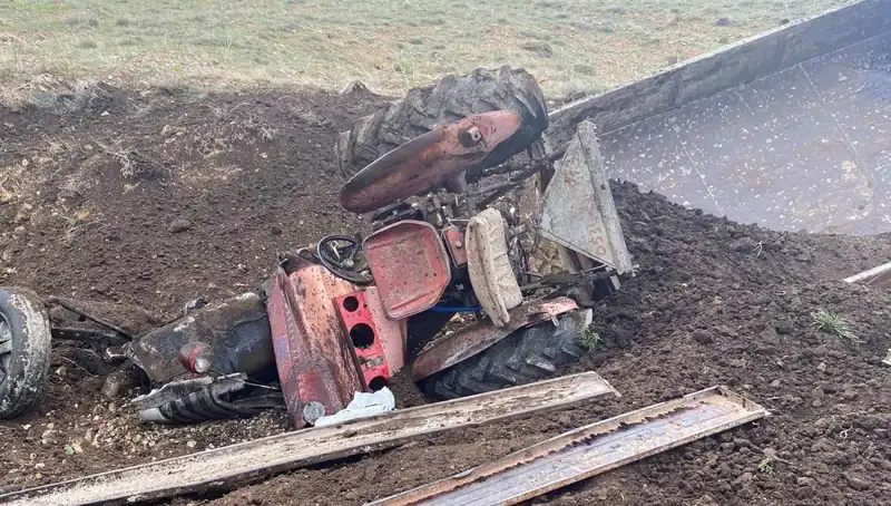 Kayseri'de Kontrolden Çıkan Traktör Şarampole Yuvarlandı: Olayın Ayrıntıları