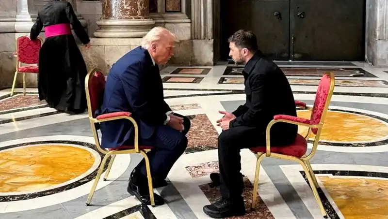 Zelenski, Trump ile en iyi görüşmesini Vatikan'da gerçekleştirdiğini duyurdu