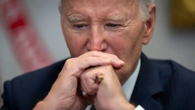 Biden'ın Yaşını Gizleme Yöntemleri: Sağlık Durumu ile Tartışmalar Büyüyor