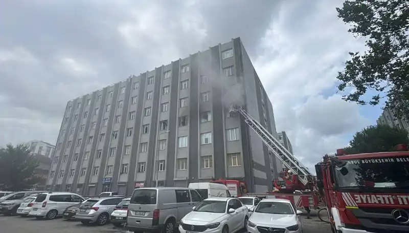Çorap İmalathanesinde Çıkan Yangın Şehirde Panik Yarattı