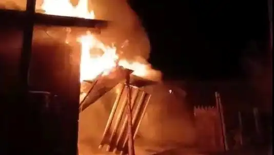 Karabük’te İki Ev Alev Alev Yandı: Yangının Nedenleri ve Sonuçları