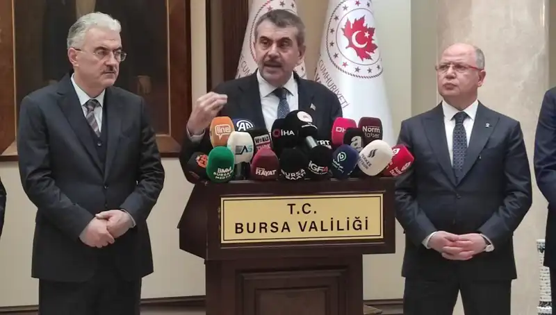 Bakan Tekin, Protestolara Katılan Çalışanlara Yaptırım Uyarısı Yaptı
