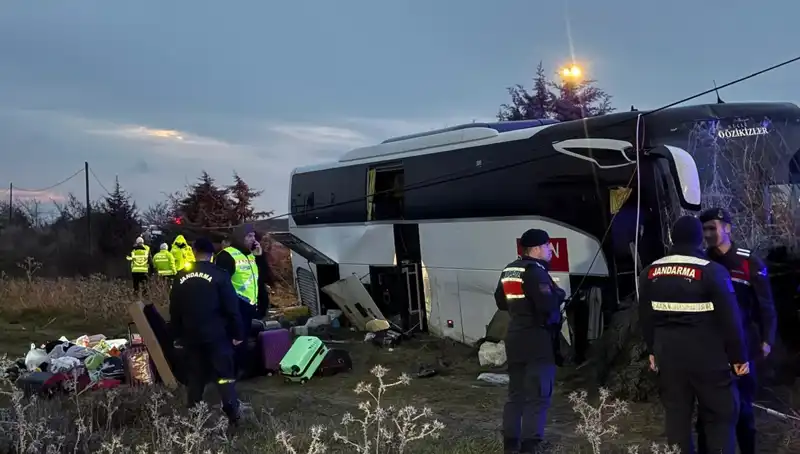 Çanakkale'deki Otobüs Kazası: 37 Yaralı, Şok Edici Detaylar