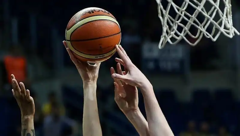 Kadın Basketbolunda Fenerbahçe-Beşiktaş Yarı Final Serisi Başlıyor: Büyük Mücadeleye Hazır Mı?