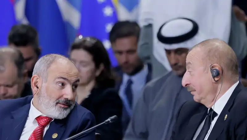 Azerbaycan ve Ermenistan Liderlerinden Tarihi Barış Görüşmesi