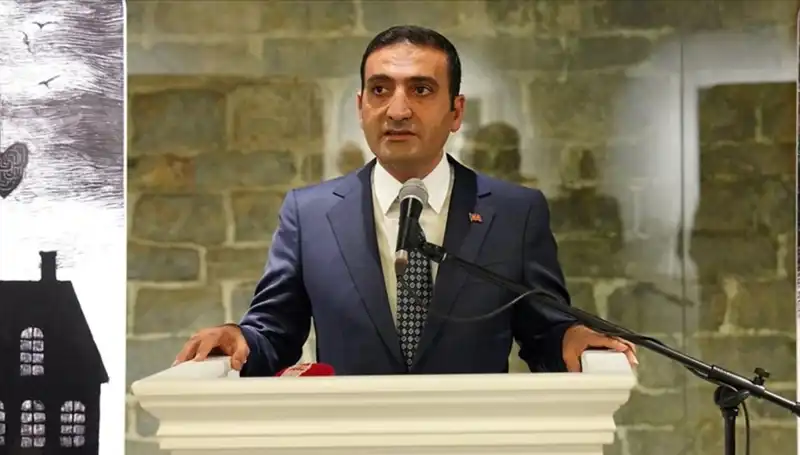 İnan Güney: Beyoğlu Belediye Başkanı'nın Hayat Hikayesi ve Vizyonu