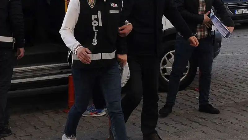 Şiddet Olayı: Tartışma Sonucu Genç Bıçaklandı, Suspect Tutuklandı