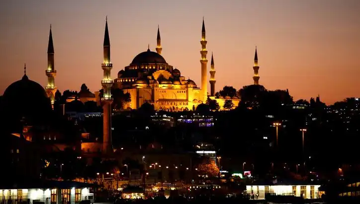 2025 Ramazan İftar Vakitleri: İstanbul, Ankara ve İzmir'deki Saatler