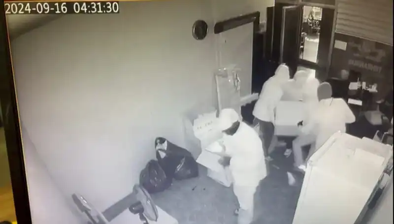 Binlerce Lira İçeren Kasayı Çalıp Kaçtılar: Olayın Ardındaki Hikaye