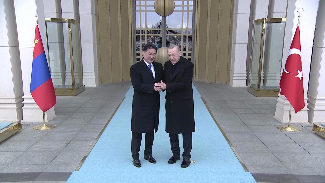 Moğolistan Cumhurbaşkanı Ukhnaa Ankara'da ziyaretlerde bulundu