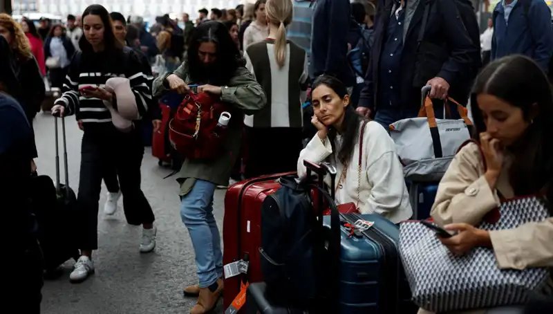 İspanya'da Kablo Hırsızlığı: Tren Yolcuları Mahsur Kaldı, Kriz Büyüdü!