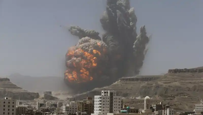 Yemen’deki Hava Saldırısı: ABD'nin Fabrikaya Düzenlediği Saldırıda 5 Ölü, 13 Yaralı!