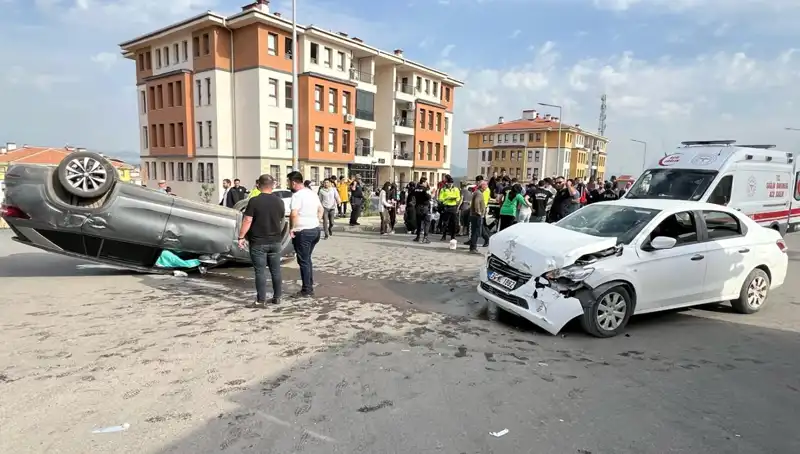 Nurdağı'nda Gerçekleşen Feci Kaza: 6 Çocukla Birlikte 9 Kişi Yaralandı