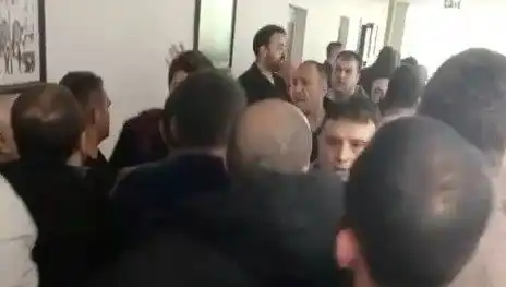 Karamürsel Belediyesi'nde İhale Kavgası: İddialar ve Tartışmalar Gündemde