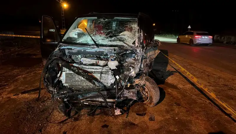Amasya'da Kafa Kafaya Meydana Gelen Feci Kazada Yedisi Yaralandı