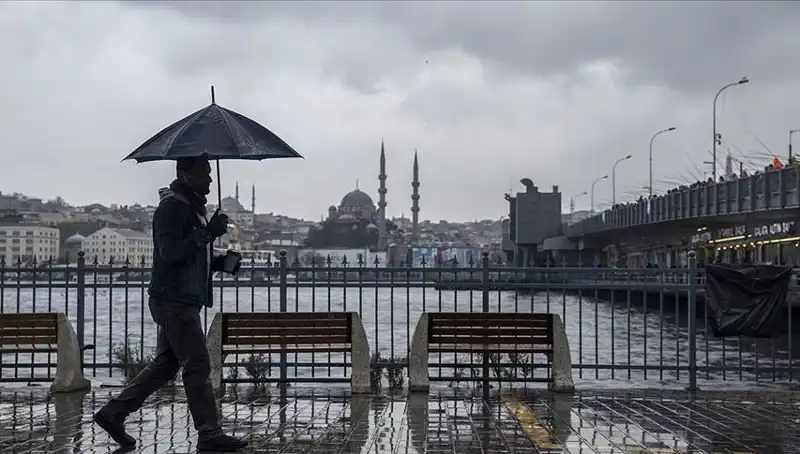 İstanbul Baharı Unutuyor: Kışın Gelişiyle Yağmur ve Kar Geliyor!