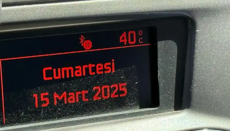 Adana'da Korkutan Sıcaklık: Termometreler 40 Dereceyi Geçti!
