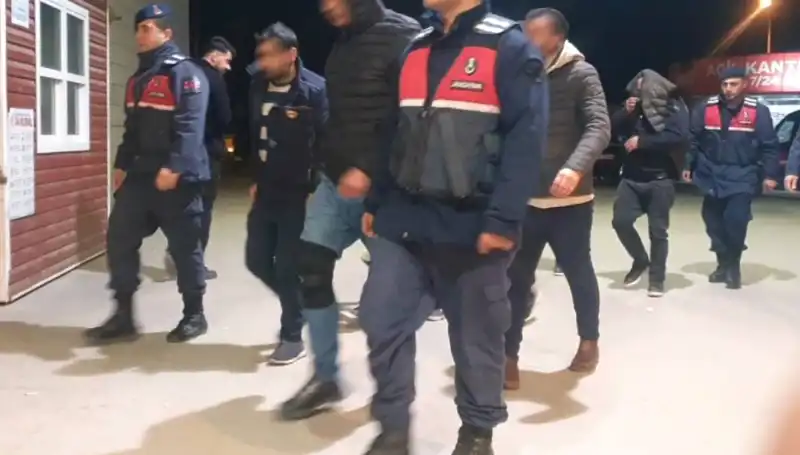 Uyuşturucu Partisi: Bağ Evi Baskınında Şok Edici Detaylar Ortaya Çıktı