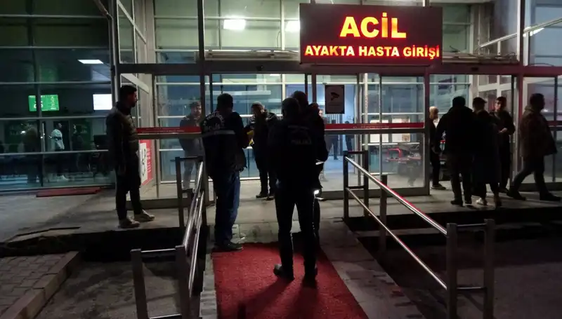 Hastane Acil Servisinde Silahlı Kavga: Neden ve Sonuçları İnceleniyor