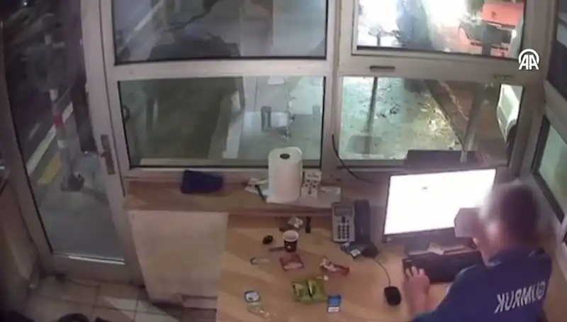 Kapıkule'deki Rüşvet Skandalında 23 Gümrük Memuru Tutuklandı!